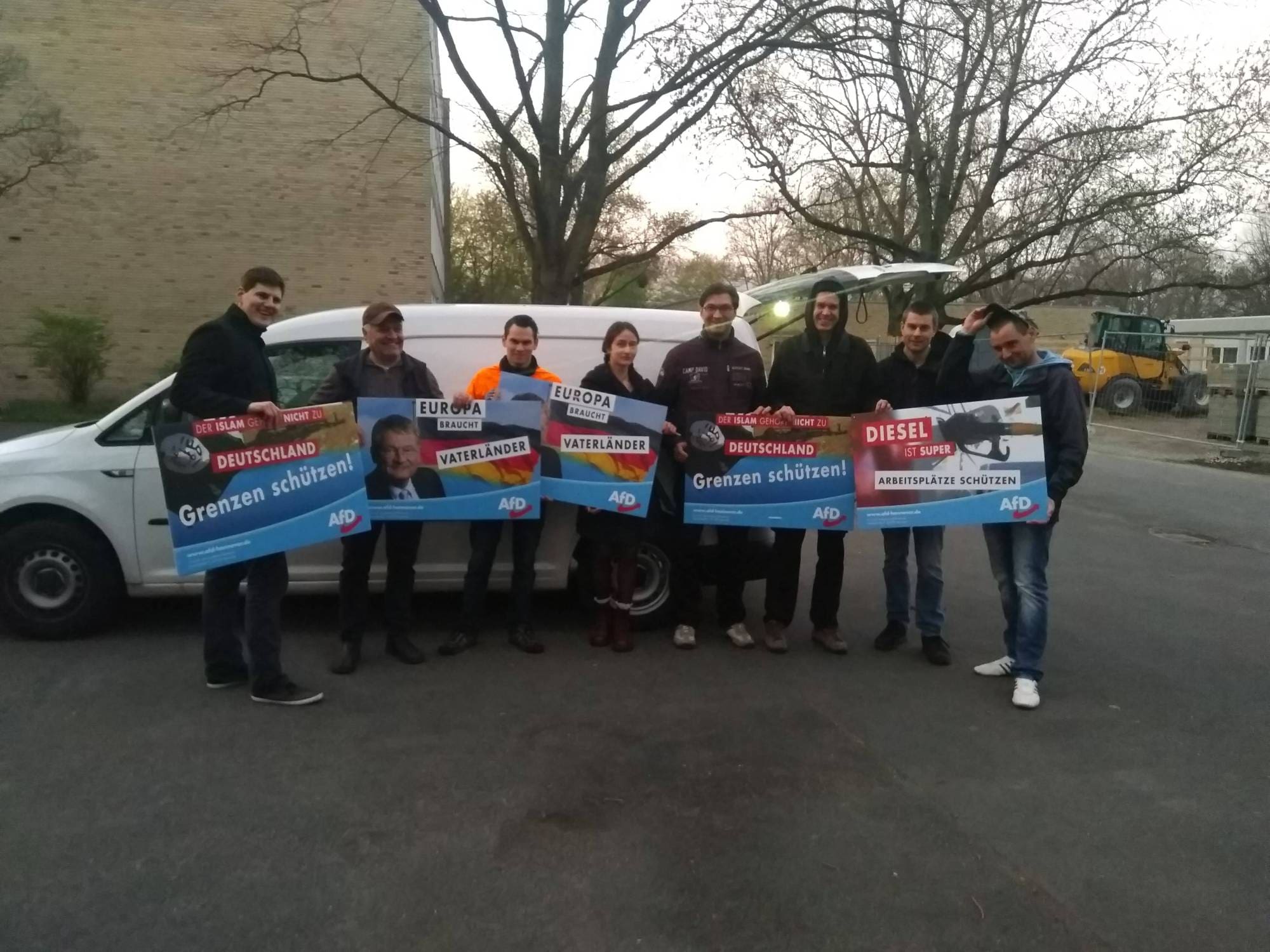 Plakataktion vor dem Hannover – Marathon anlässlich zur Europawahl 2019